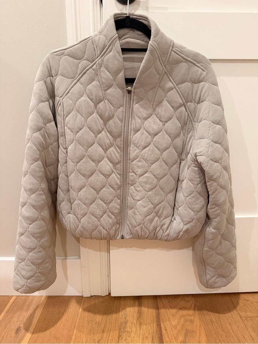 Lulu Lemon Quilted Light Gray Women's Zip-Front Jacket